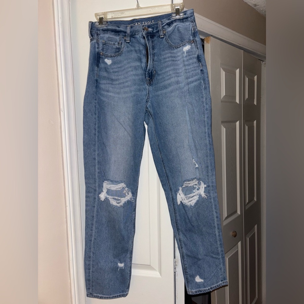 American Eagle Distressed Ripped Straight Mom Jeans